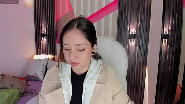 emily layton online show from March 12, 1:08 pm