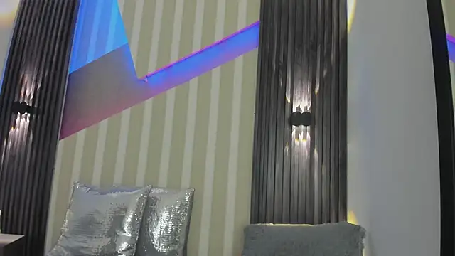 emily layton online show from February 3, 9:47 am