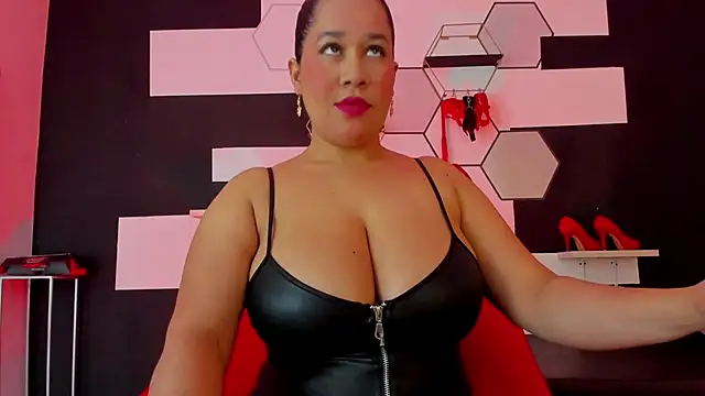 Snapshot of alondrabigtits chatting on January 21, 12:18 pm alondrabigtits online show from January 21, 12:18 pm