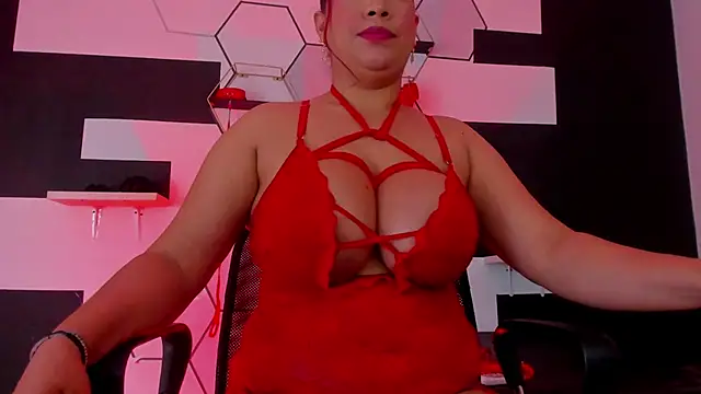 Snapshot of alondrabigtits chatting on February 9, 3:34 pm alondrabigtits online show from February 9, 3:34 pm