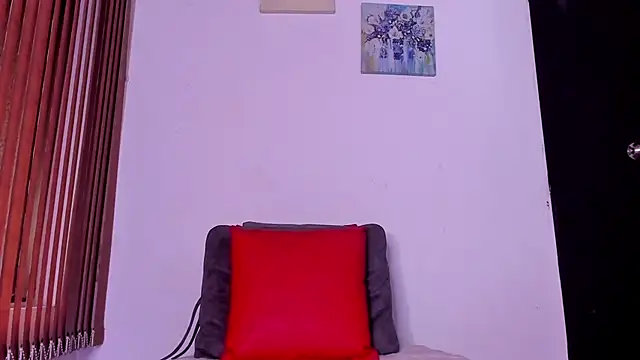 alondrabigtits online show from February 24, 12:03 pm