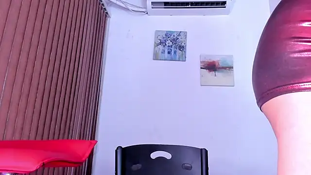 alondrabigtits online show from April 10, 11:04 am