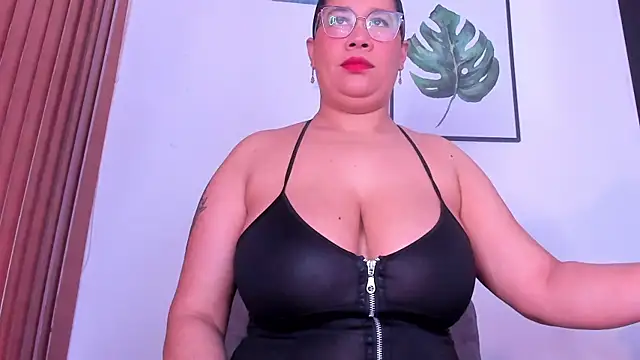 Snapshot of alondrabigtits chatting on April 29, 11:36 am alondrabigtits online show from April 29, 11:36 am
