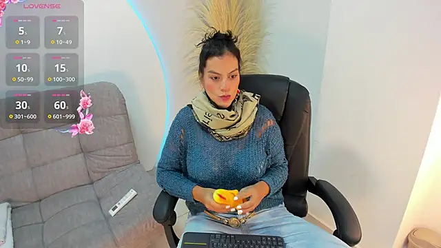 Ada Monroe10 online show from September 9, 1:10 pm