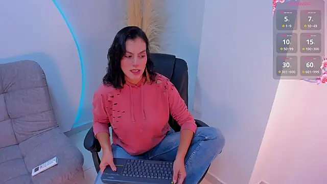 Ada Monroe10 online show from October 7, 1:30 pm