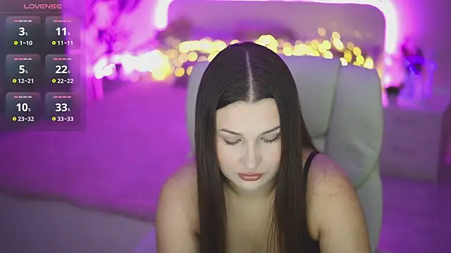 OneLaya online show from October 4, 6:28 pm