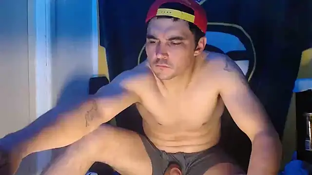 Snapshot of Apeezy14 chatting on January 7, 10:01 am Apeezy14 online show from January 7, 10:01 am