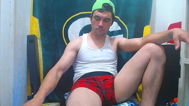 Snapshot of Apeezy14 chatting on March 1, 12:34 pm Apeezy14 online show from March 1, 12:34 pm