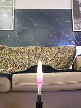 Snapshot of Doggyray44 chatting on January 1, 1:27 pm Doggyray44 online show from January 1, 1:27 pm