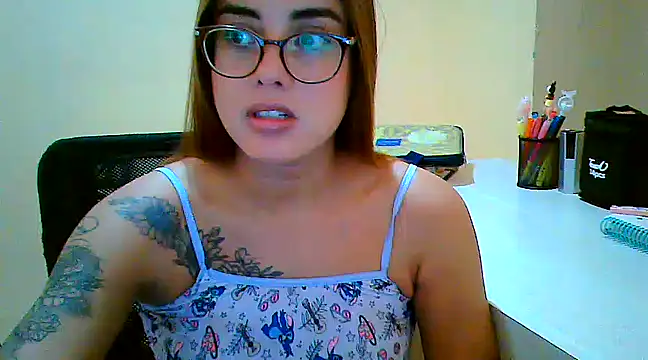 maliamiller online show from March 22, 1:19 pm