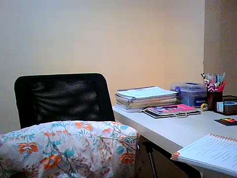 maliamiller online show from October 30, 6:15 am