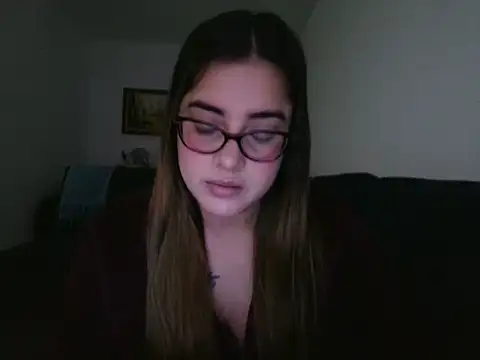 Snapshot of maliamiller chatting on May 14, 3:13 am maliamiller online show from May 14, 3:13 am