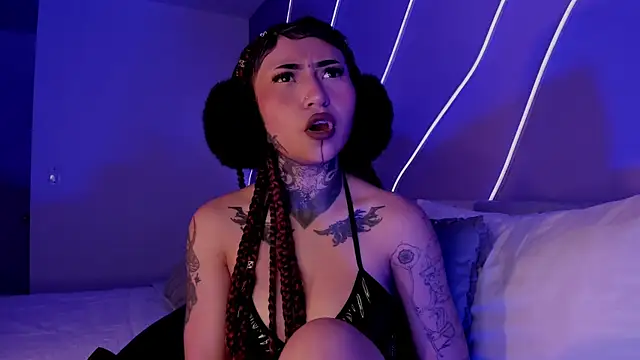 Evangeline bell online show from January 13, 3:15 pm