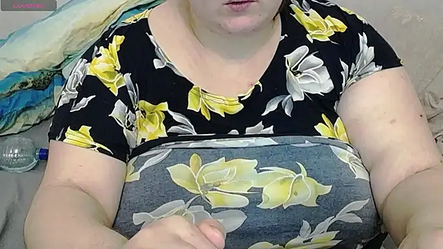 lisa Black00 online show from March 7, 4:55 pm