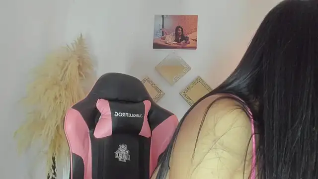 kattadoll online show from March 18, 1:36 pm