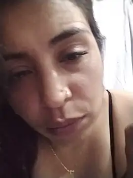 Snapshot of Aisha_09 chatting on June 2, 6:43 pm Aisha 09 online show from June 2, 6:43 pm