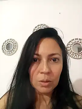 Snapshot of FelinaJohnson chatting on January 18, 10:39 pm FelinaJohnson online show from January 18, 10:39 pm