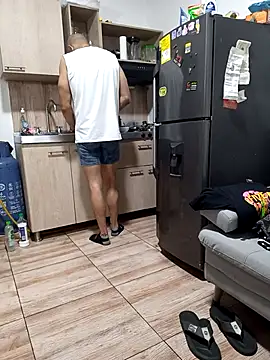 latinmartin73 online show from September 11, 12:33 am