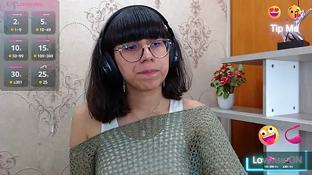 Snapshot of Nataly_Cloud chatting on December 17, 1:05 pm Nataly Cloud online show from December 17, 1:05 pm