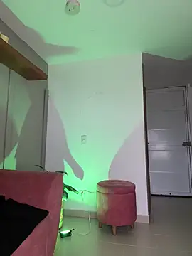 DakotaShelby online show from April 13, 10:48 pm