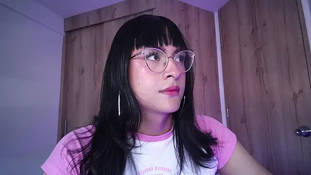 Snapshot of Kiitygirl chatting on January 23, 12:19 pm Kiitygirl online show from January 23, 12:19 pm