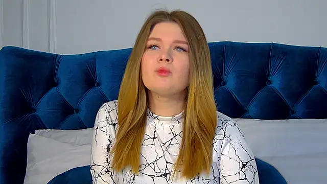 CrystalLyons online show from January 21, 6:22 am