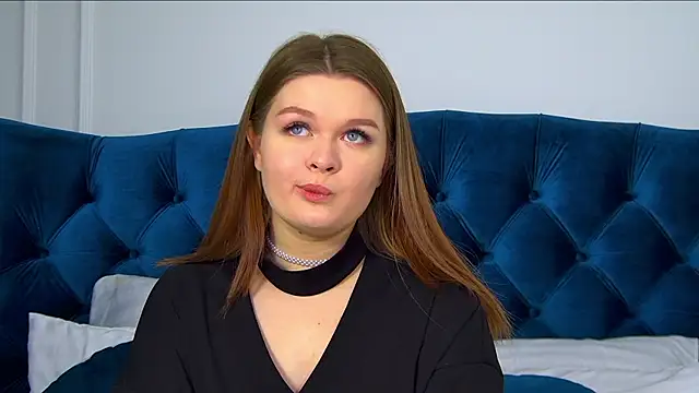 CrystalLyons online show from February 1, 6:21 am