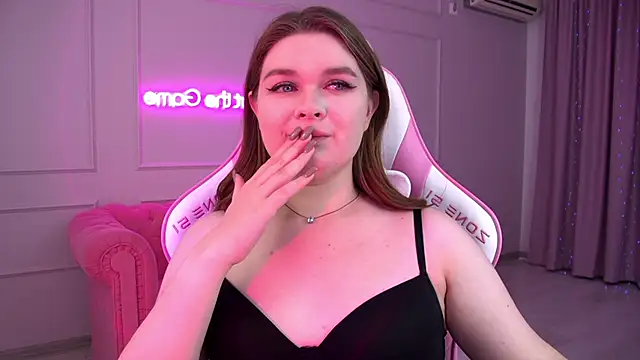 CrystalLyons online show from March 9, 4:11 pm