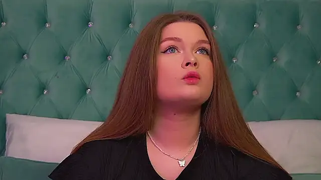 CrystalLyons online show from February 19, 6:09 am