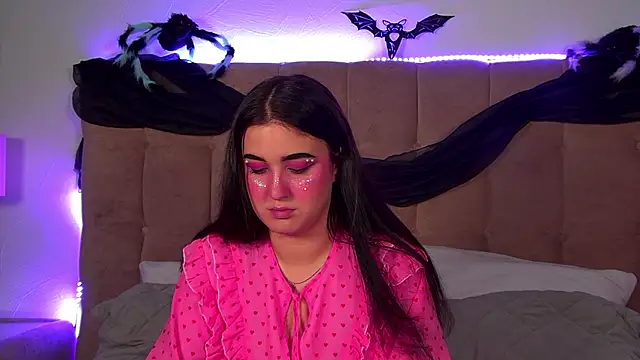 ChristinaMilton online show from November 1, 6:10 pm