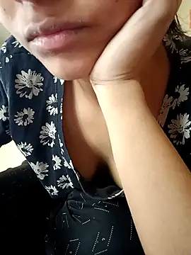 Snapshot of Sanaya_7 chatting on December 23, 5:17 am Sanaya 7 online show from December 23, 5:17 am