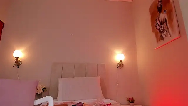 Snapshot of dani_skinny_ chatting on February 4, 5:45 pm dani skinny  online show from February 4, 5:45 pm