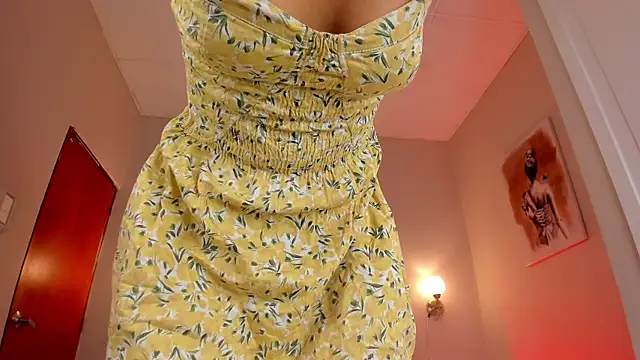 Snapshot of dani_skinny_ chatting on February 27, 11:52 am dani skinny  online show from February 27, 11:52 am