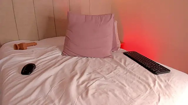 Snapshot of dani_skinny_ chatting on March 21, 3:02 pm dani skinny  online show from March 21, 3:02 pm