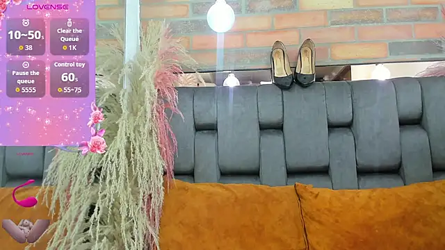 JESSYCORTES online show from March 6, 1:13 am