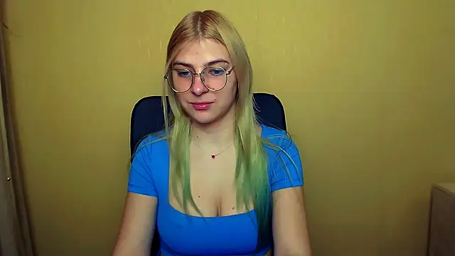 Snapshot of Luna_Lush_ chatting on January 25, 8:31 am Luna Lush online show from January 25, 8:31 am