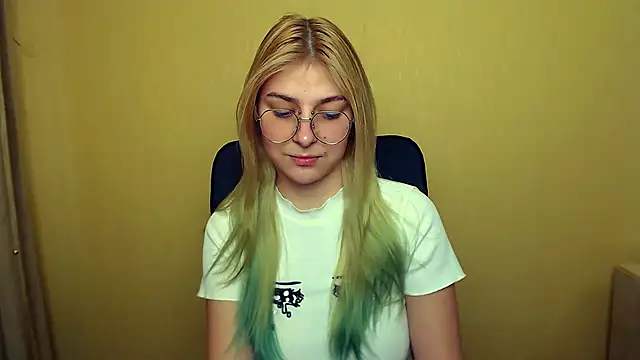 Snapshot of Luna_Lush_ chatting on January 30, 12:48 pm Luna Lush online show from January 30, 12:48 pm