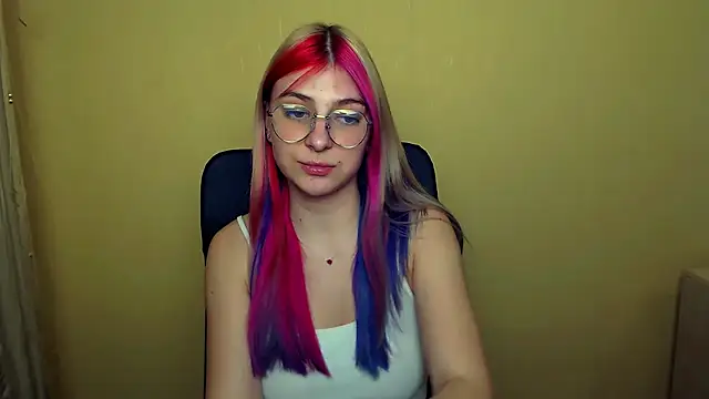 Snapshot of Luna_Lush_ chatting on March 1, 10:45 am Luna Lush online show from March 1, 10:45 am