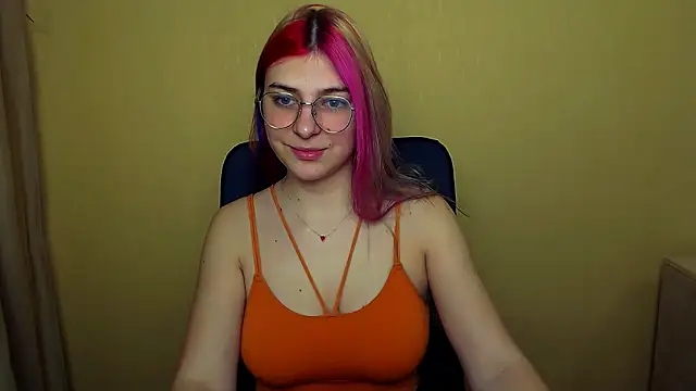 Snapshot of Luna_Lush_ chatting on March 6, 7:25 am Luna Lush online show from March 6, 7:25 am