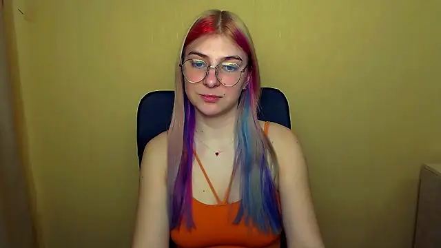 Snapshot of Luna_Lush_ chatting on March 19, 8:45 am Luna Lush online show from March 19, 8:45 am