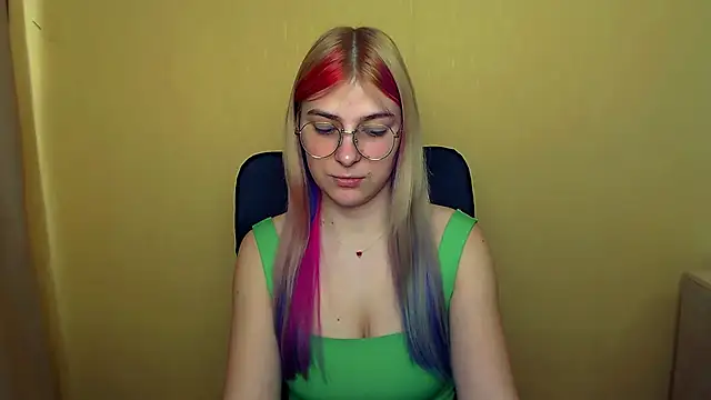 Snapshot of Luna_Lush_ chatting on March 22, 11:32 am Luna Lush online show from March 22, 11:32 am