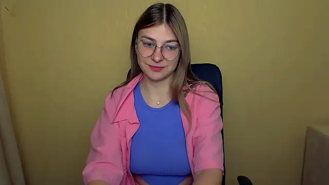 Snapshot of Luna_Lush_ chatting on October 7, 9:50 am Luna Lush online show from October 7, 9:50 am