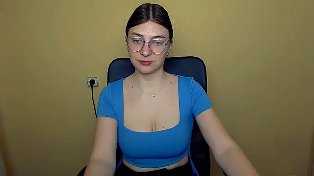 Luna Lush  online show from December 19, 10:11 am