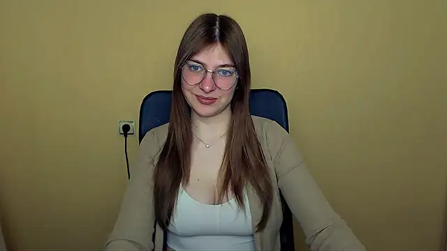 Snapshot of Luna_Lush_ chatting on April 24, 9:45 am Luna Lush online show from April 24, 9:45 am