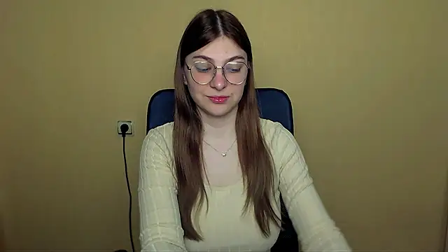 Snapshot of Luna_Lush_ chatting on April 28, 8:41 am Luna Lush online show from April 28, 8:41 am