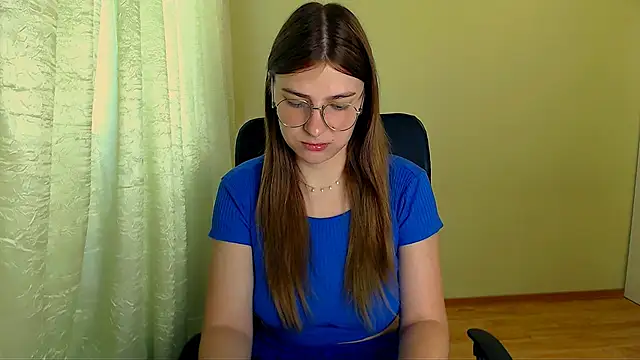 Luna Lush  online show from July 5, 8:43 am