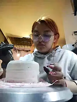 SophiaWeestt99 online show from February 14, 5:19 am