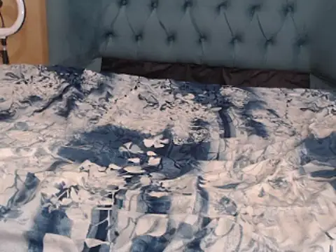 YoungVickyX online show from January 5, 11:04 am