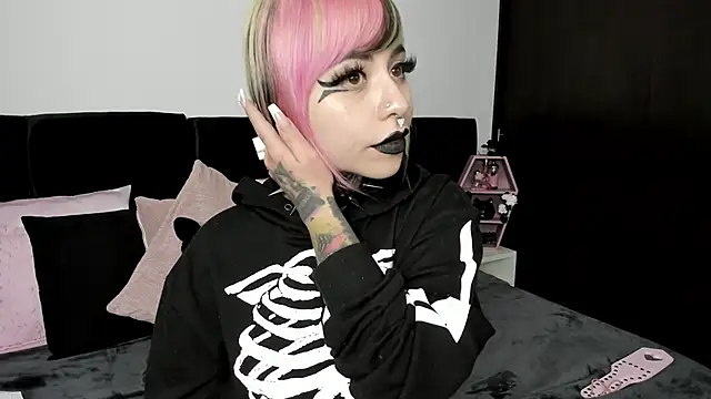 NikkiRamone online show from February 12, 10:14 am