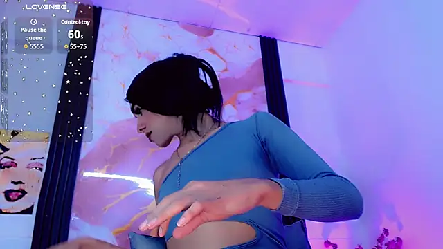 Diosiris Riannys online show from April 17, 7:17 pm